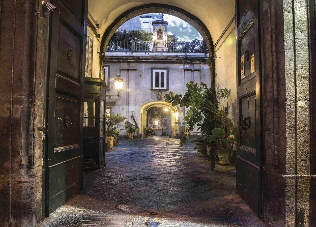 Blackbirds' Garden Napoli